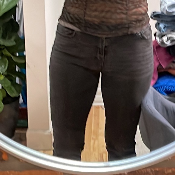 Beautiful mid length waist skinny black jeans from Buffalo - Picture 10 of 12